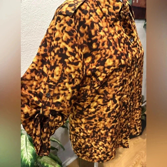 CELINE beautiful silk blouse size 42 - Picture 4 of 11